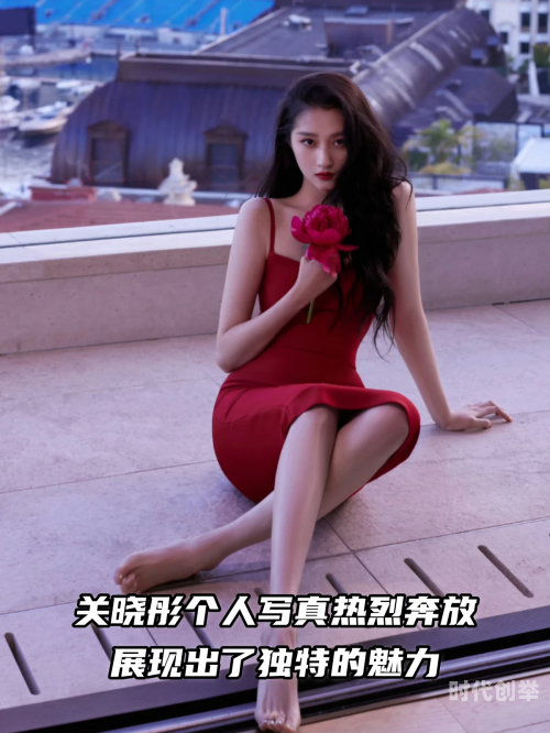 上海地铁上大胆的LES女上海地铁上的勇敢之花，LES女性的独特风采