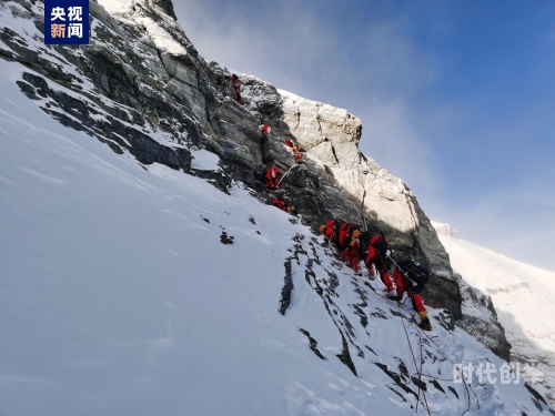 攀登珠峰，他的大手引领我走向巅峰